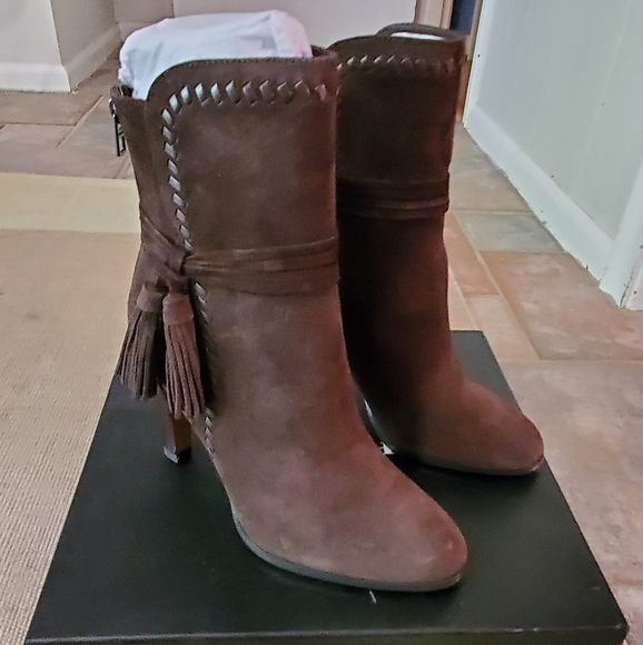 NIB Coach Jessie Suede Boots - Picture 1 of 8